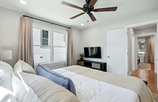 Professionally Decorated Walkable to Soco - Foto 3