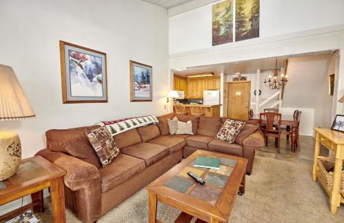 St Anton Courtyard View 2-Bedroom Condos with Pool & Jacuzzi - Foto 10