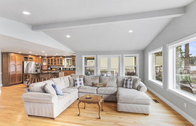 Idyllic Lakeside Getaway - Hidden Gem - Foto 11