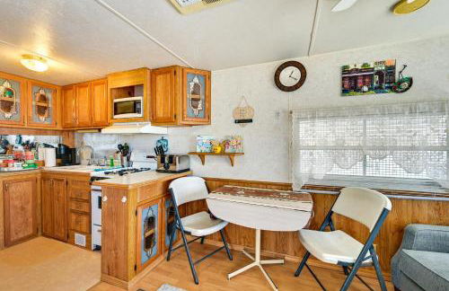 Yuma Getaway with Pool Access, 5 Mi to Lutes Casino! - Foto 6