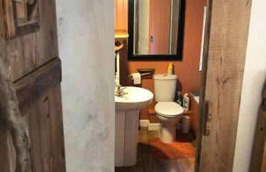 Lofthouse - secluded quirky cottage with sea views! - Photo 7