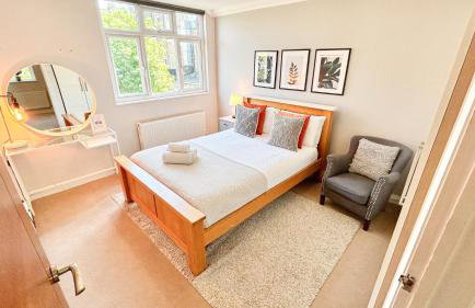 Lovely 4-Bedroom Kilburn Flat with Garden and Parking near Hampstead Heath, Abbey Road by Staylio London - Foto 7