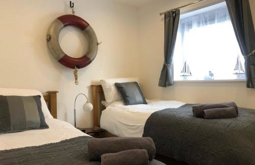 Seaview, Luxury apartment, 2 min walk to Porth Beach - Foto 43