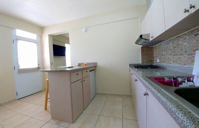 Beachfront Studios - Photo 13