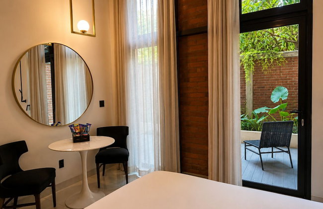 Flamboyan Hotel & Residences - Photo 20