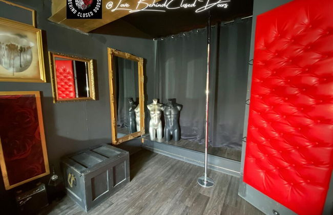 Stay & Play at Lovebehindcloseddoors - Foto 18