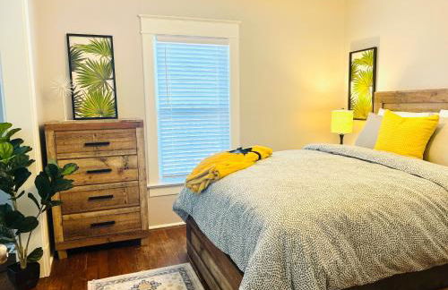 Spacious 6BR Home - Near Top Attractions - Photo 19