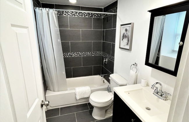 Boardwalk- Large Modern Unit With King bed Fast Wifi Free Coffee and Easy Parking - Foto 7