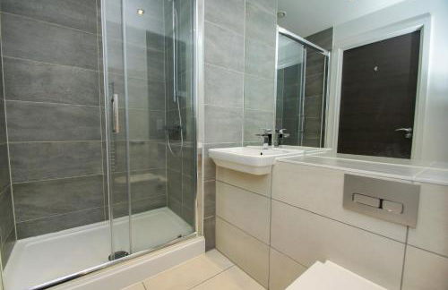 Orion Marina Sea View - Parking - by Brighton Holiday Lets - Foto 20