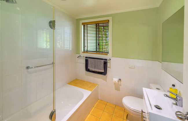 Safety Beach Ocean Bungalows - Photo 26