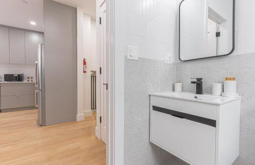 Modern Duplex Escape w Backyard - Foto 17