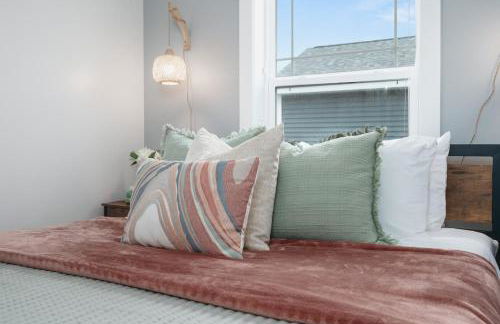 962 Townhouse 3BR Near Downtown Beaches and Wineries - Photo 49