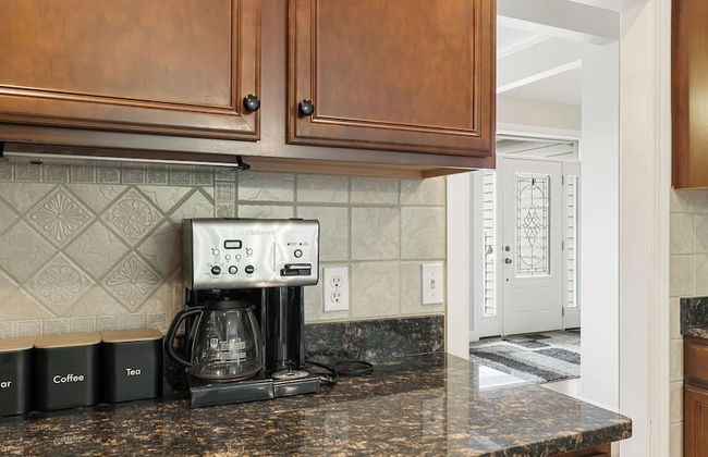 Fairview Vista by Avantstay 10 Mins to Asheville - Photo 18