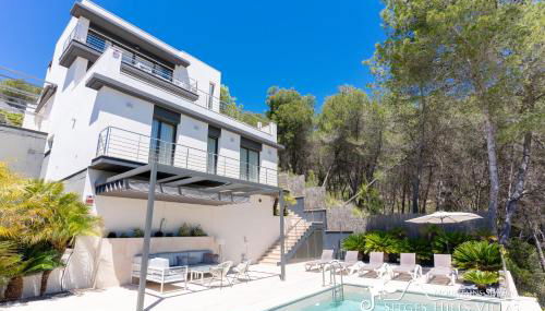 Villa Valentino Modern Villa with heated pool - Photo 1