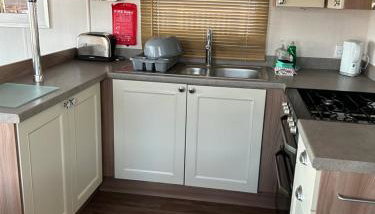 3 BEDROOMED CARAVAN WITH AMAZING SEA VIEWS! - Foto 5