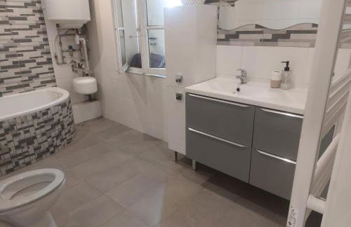 VILLA BELLA avec piscine et jacuzzi - Foto 17