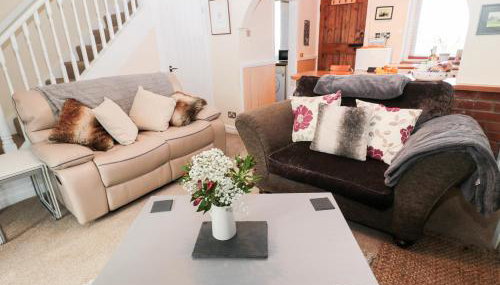 Corbett Cottage - Photo 2