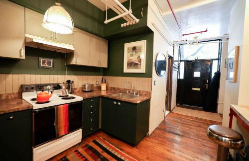 Artistic Vintage Loft in Williamsburg - Photo 28