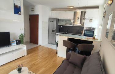 Beach Pearl Apartment - Photo 13