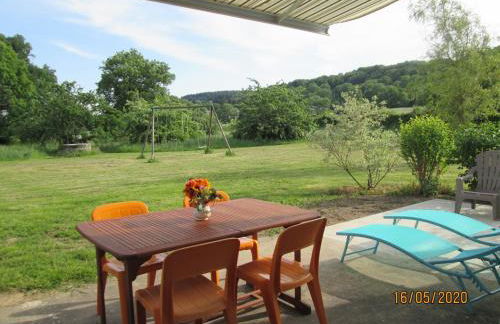 Modern holiday home in Crux-La-Ville with terrace - Foto 25