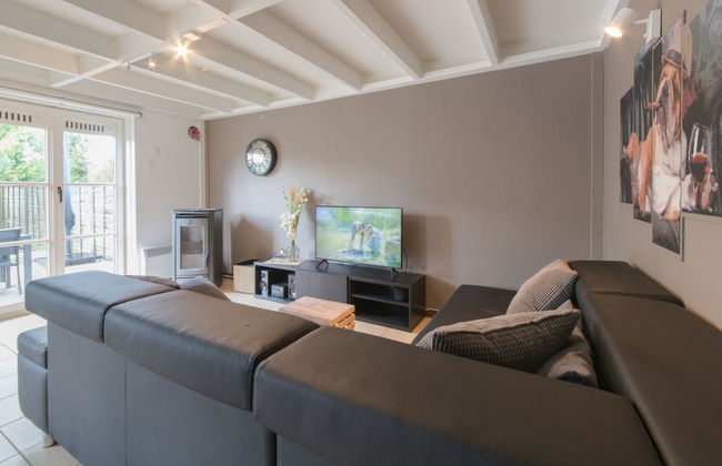 3 bedroom House in Bredene with swimming pool and garden - Photo 8