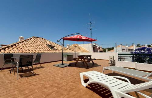 Sun & Terrace Tavira Escape - 10 mins City Center - 2 mins Train Station - Quiet - Foto 7