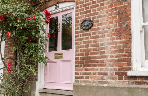 36 High Street - Photo 2