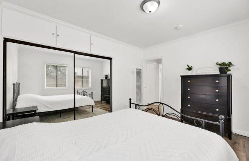 Cozy Elegant Oasis With Parking - Foto 13