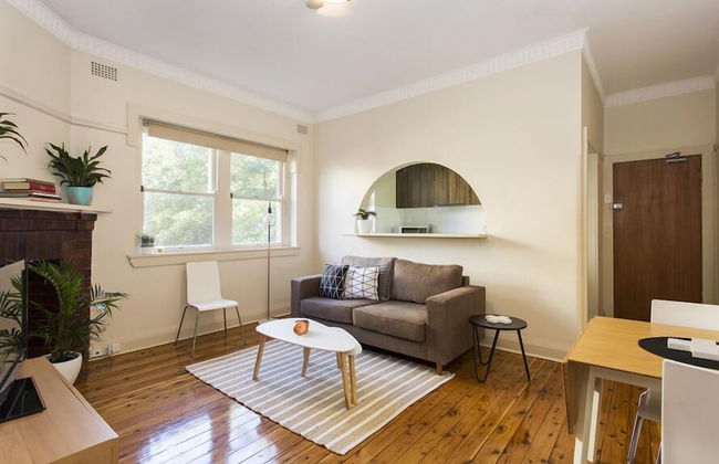 Bright Beachside Curlewis Apartment - Photo 1