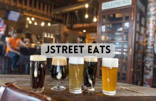 Downtown Urban Loft above Restaurants - Foto 19