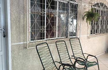 Casa Com 2 quartos, Garagem Ar tv - Foto 9