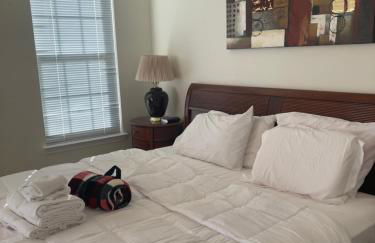 Charming Entire 3 Bedrooms House with AC and Wifi - Foto 15