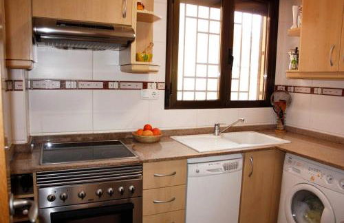 Apartamento junto al mar Los Marineros con acceso independiente por terraza - Photo 19