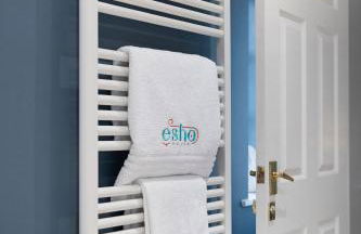 4 bedroom home with Garden, Game room, Parking- Esho Stays - Foto 46