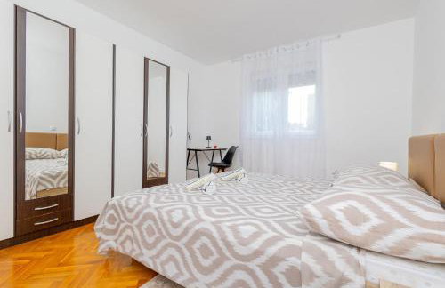 Apartments Marin - Photo 22