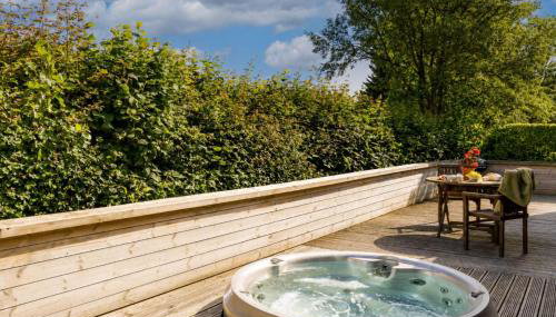 Nyland Lodge - Hot Tub - Fireplace - Free Parking & WiFi - Foto 3, Garden