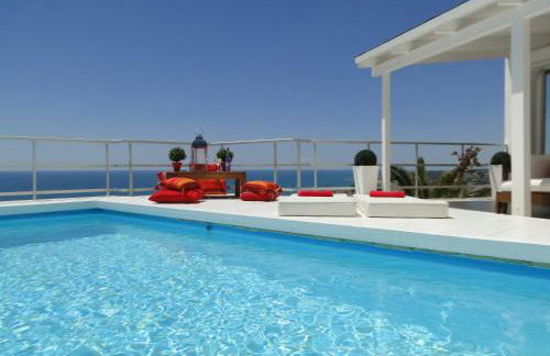 Villa Sitges Altavista Amazing View South oriented Calm Area AC Beach 2 minutes Drive and 18 minutes Walk - Photo 2