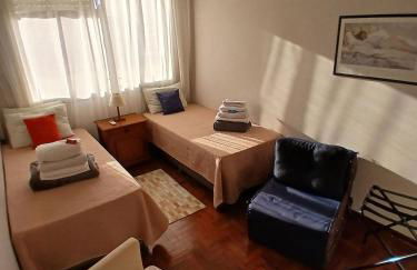 SUPERPRÁTICO-Amplo Apê com Garagem em bairro nobre - Foto 14