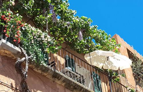 La Dame Au Balcon - Foto 16