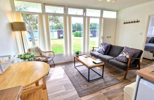 197 Broadside Holiday Chalet near Broads & Beaches - Photo 1