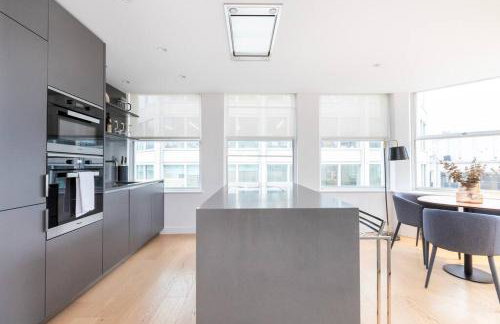 Perfect One Bed in Green Park Station - Photo 11