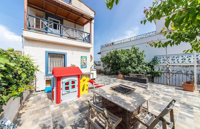 Sea View Cozy House With BBQ and Garden in Bodrum - Photo 26