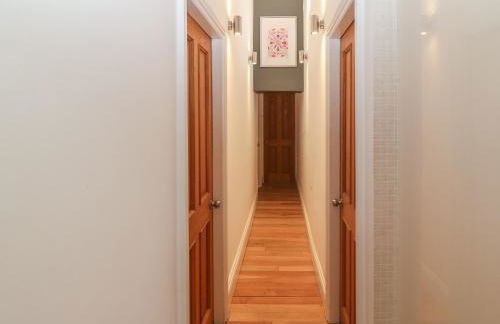 Apartment 2, Gorwel Glas - Photo 20