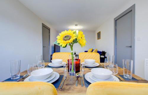 Modern 2 Bed in High Wycombe by ARP Homes, Ideal for Families or Business, Free Parking - Foto 26