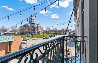 Downtown Urban Loft above Restaurant #7 - Foto 9