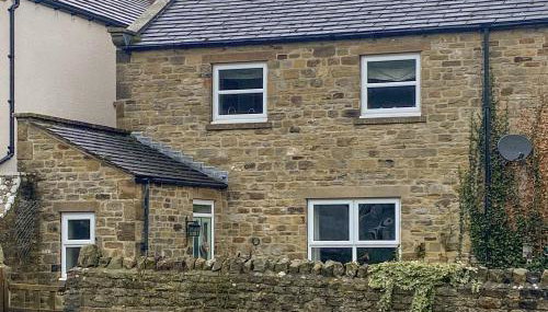 Hendricks Cottage - Photo 1