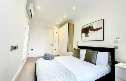 Sleek 3-bedroom flat with Balcony, Lift access, FREE WiFi in Southwark, Borough near The Shard by NourNest Apartments - Foto 6