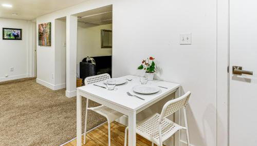 Ski, Soak and Explore! Central Parkside SLC Apt - Foto 4