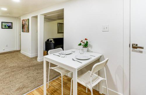 Ski, Soak and Explore! Central Parkside SLC Apt - Foto 4
