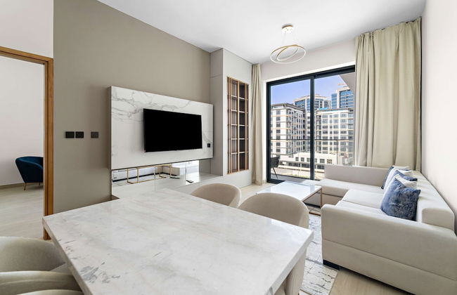 Elegant 1 Bedroom in Arjan With Pool gym Game Room - Photo 1